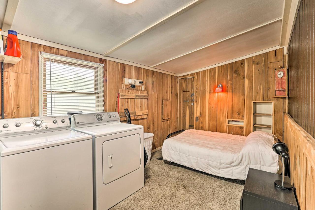 1950S Serenity Pond Cabin With View Peace And Quiet! 탈라데가 외부 사진