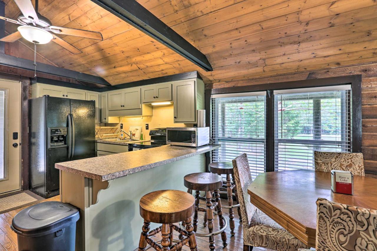 1950S Serenity Pond Cabin With View Peace And Quiet! 탈라데가 외부 사진
